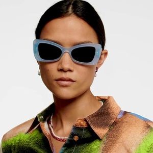 New! CELINE Sunglasses CL40236I 84A, Authentic